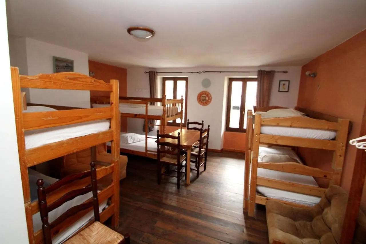 La Ptite Auberge Aiguilles 0*,